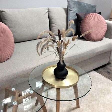 Magnolia Apartman Lägenhet Sopron Exteriör bild