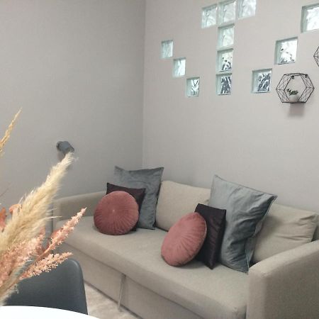 Magnolia Apartman Lägenhet Sopron Exteriör bild